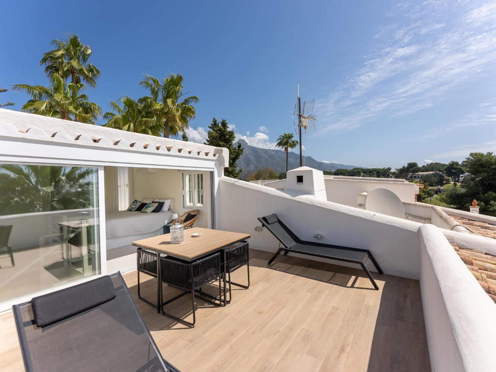 Azahara 1 21a Lovely Three Bedroom Duplex